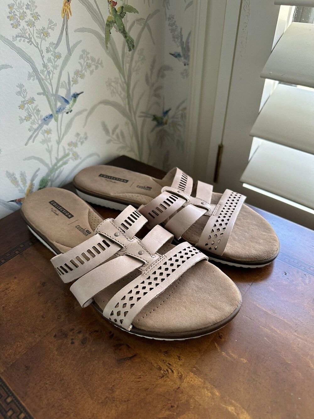 CLARKS 9.5 Sandals Kele Willow Strappy Soft Cushion Pink Slides